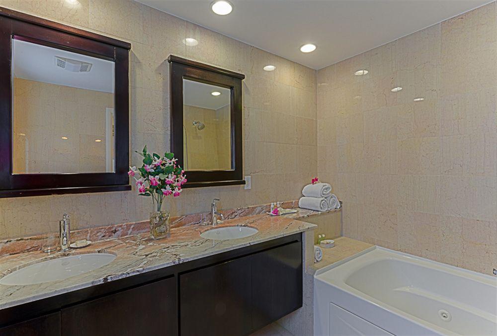 Princess Heights Luxury Condo Hotel Oyster Pond ภายนอก รูปภาพ