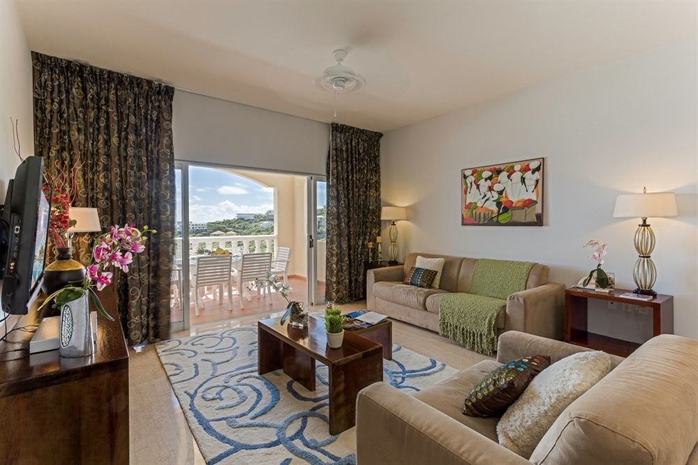 Princess Heights Luxury Condo Hotel Oyster Pond ภายนอก รูปภาพ